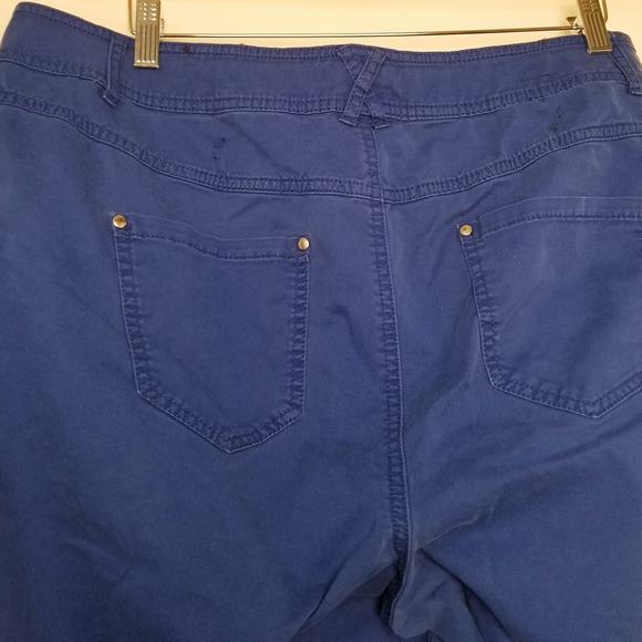 Lane Bryant Women's Cotton Blend Bermuda Shorts Buttons Zipper Pockets Size 18 - Picture 4 of 6